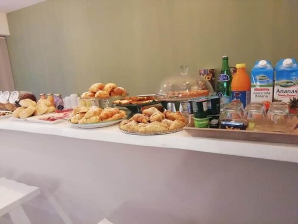 뷔페 아침 식사