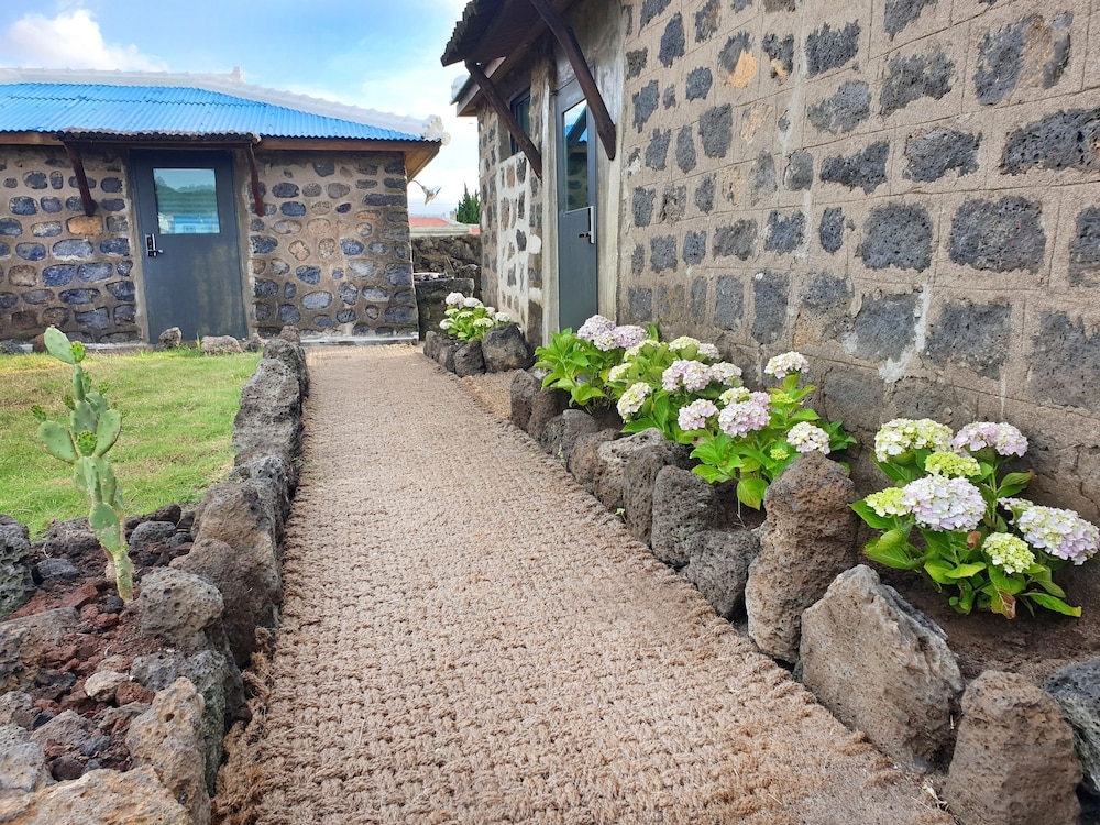 숙박 시설 정면