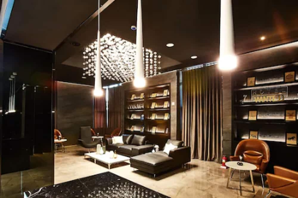 로비 좌석 공간