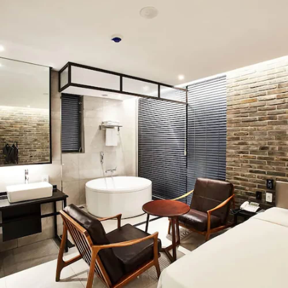 객실 내 편의 시설/서비스