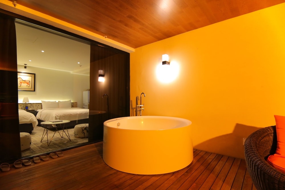 전용 스파 욕조