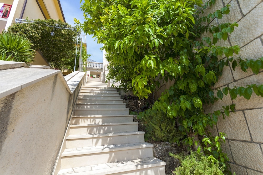 숙박 시설 정면