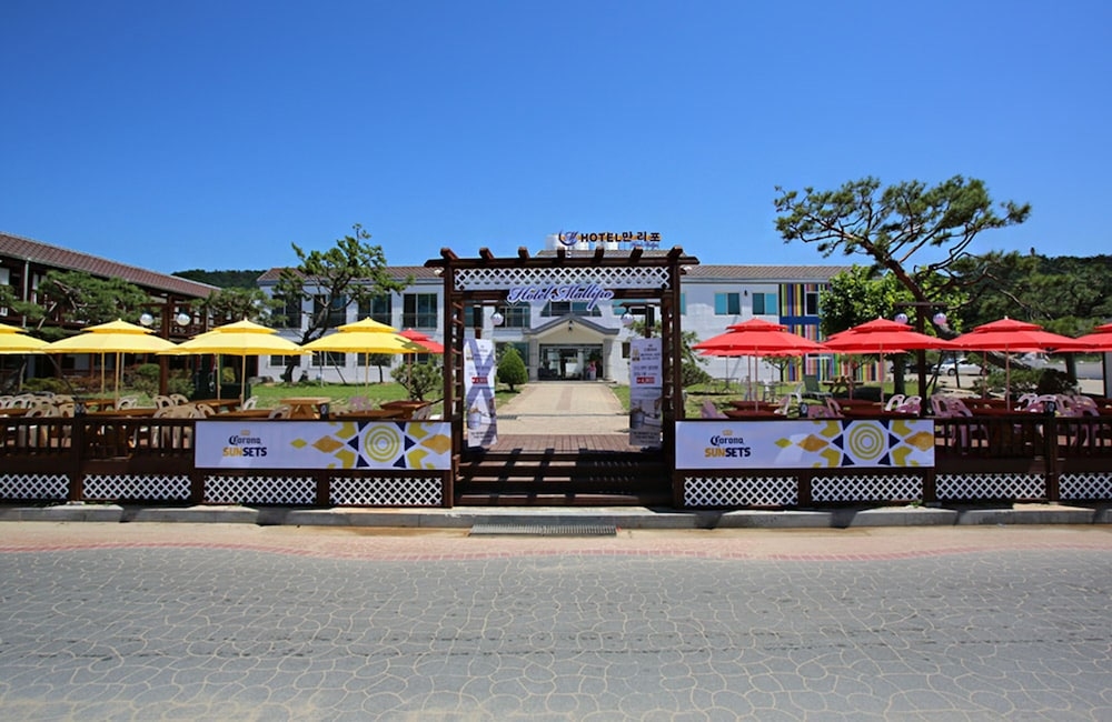 숙박 시설 입구