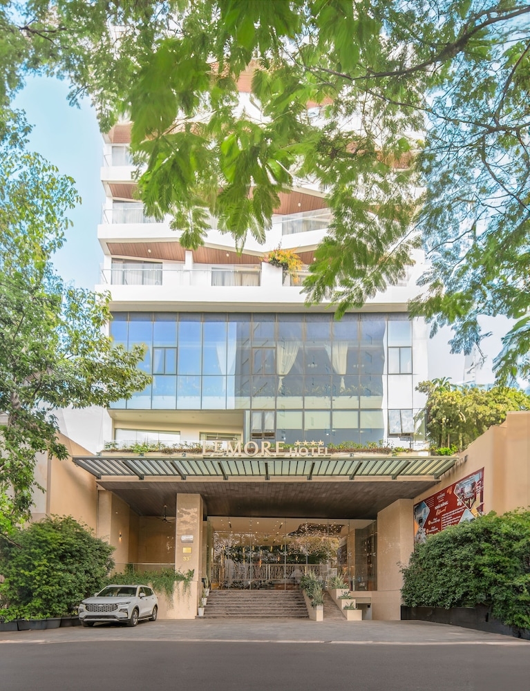 숙박 시설 정면