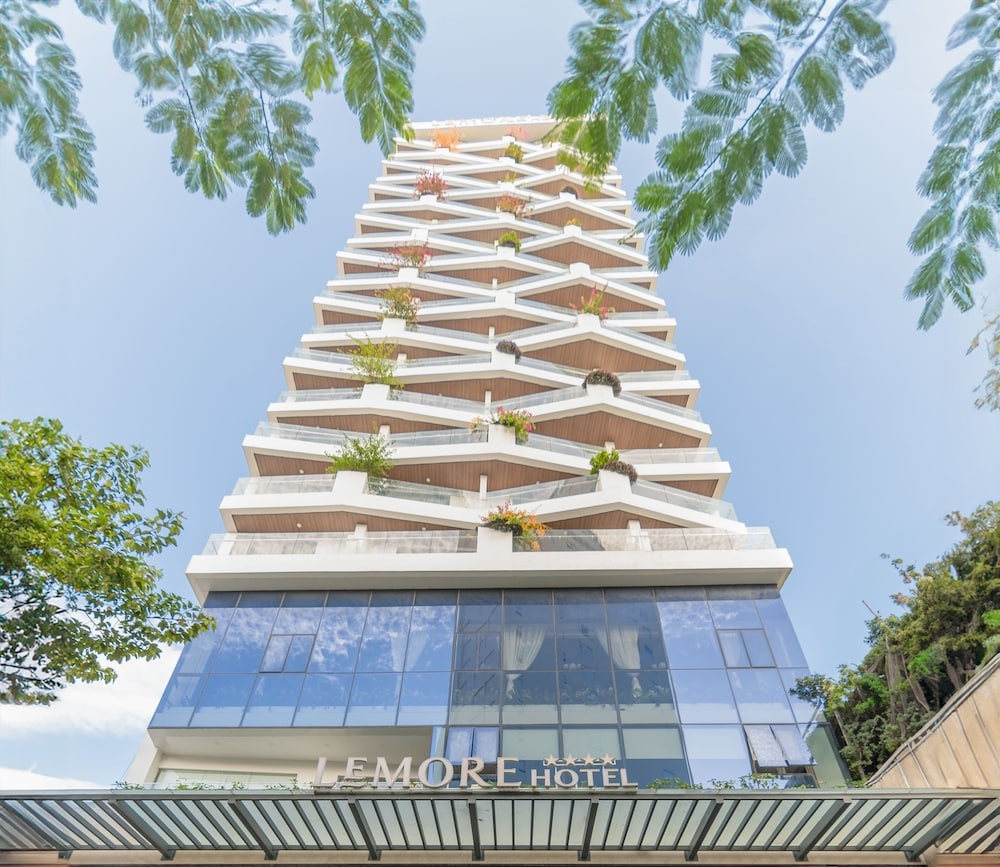 숙박 시설 정면