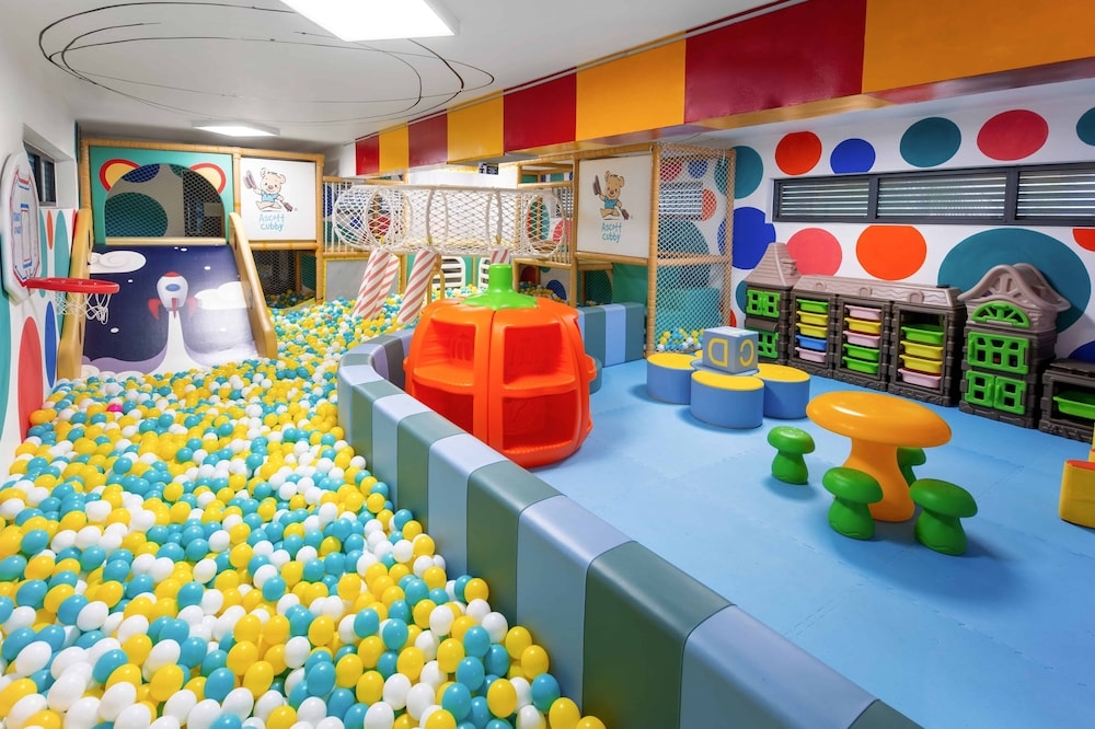 어린이 놀이 공간 - 실내