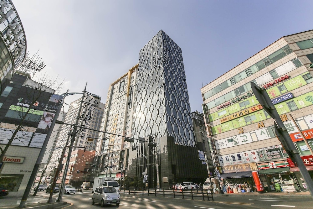 숙박 시설 정면