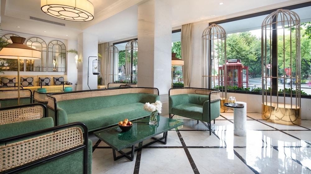 로비 좌석 공간