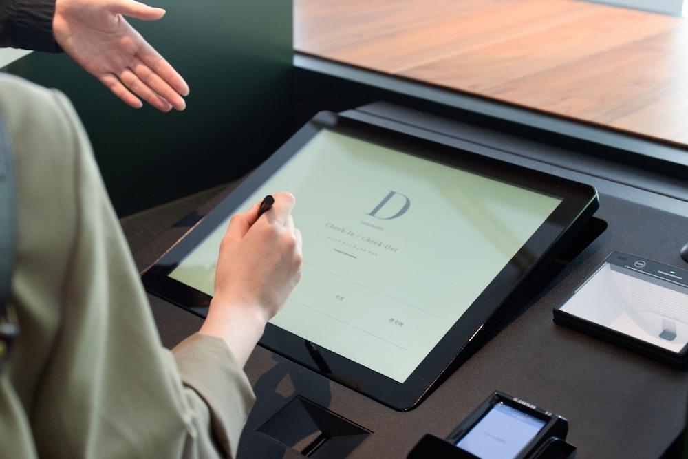 체크인/체크아웃 키오스크