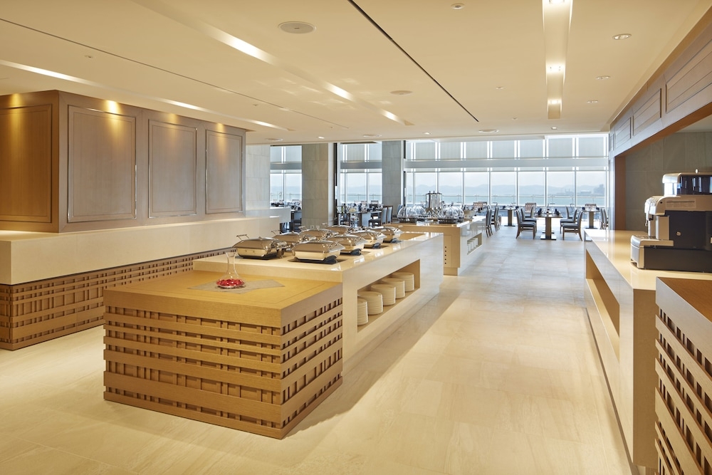 뷔페 아침 식사