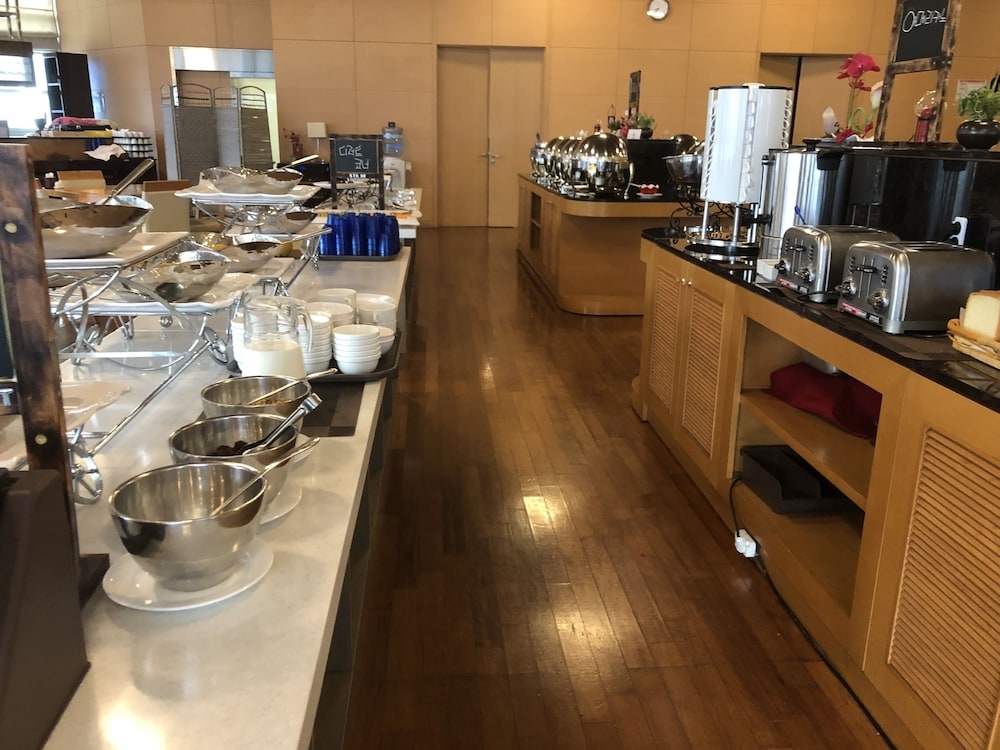 뷔페 아침 식사