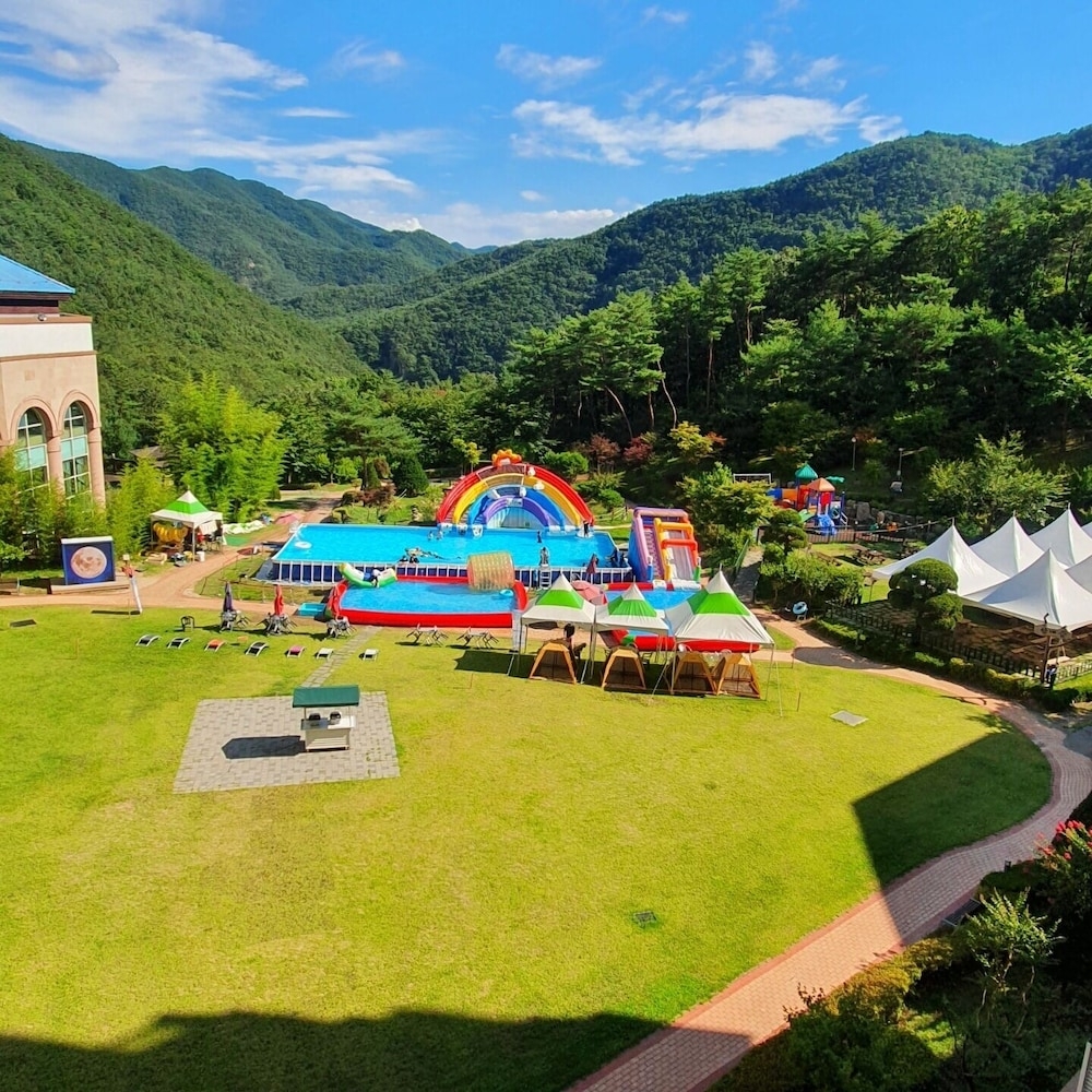 어린이 놀이 공간 - 야외