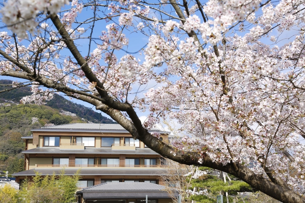 숙박 시설 정면