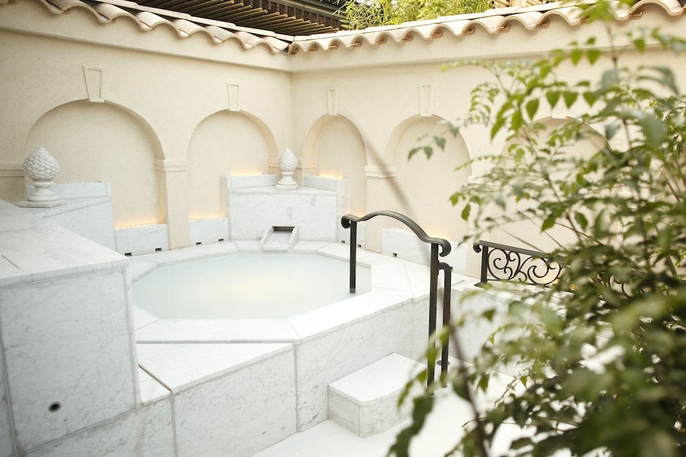 숙박 시설 내 편의 시설/서비스