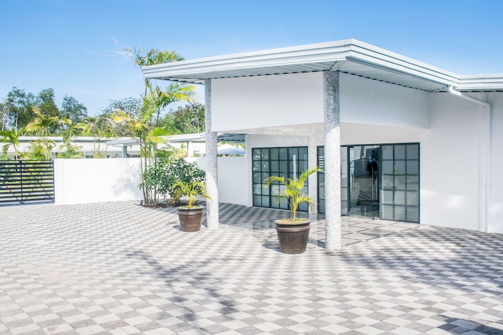 숙박 시설 입구