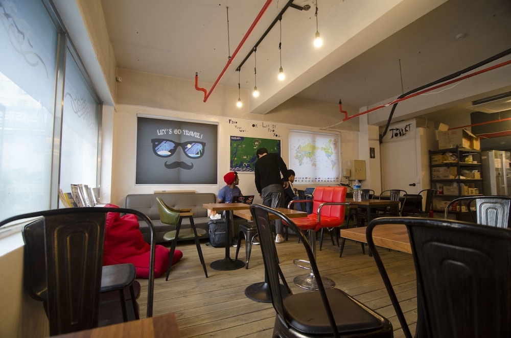 로비 좌석 공간