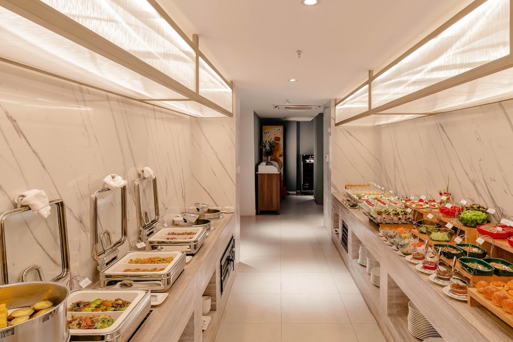 뷔페 아침 식사