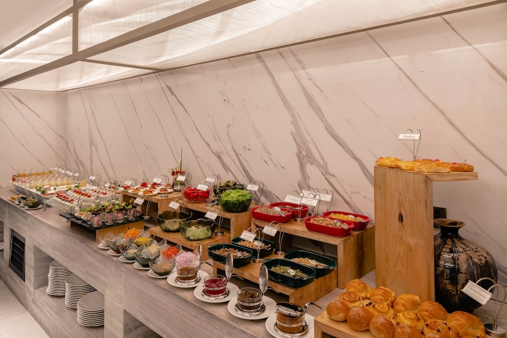 뷔페 아침 식사