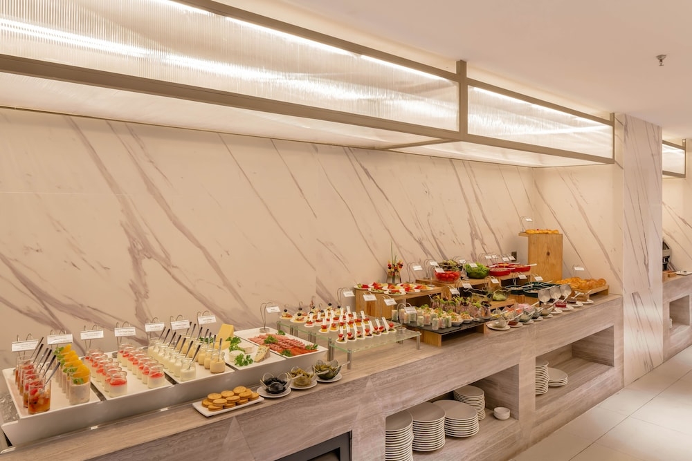 뷔페 아침 식사