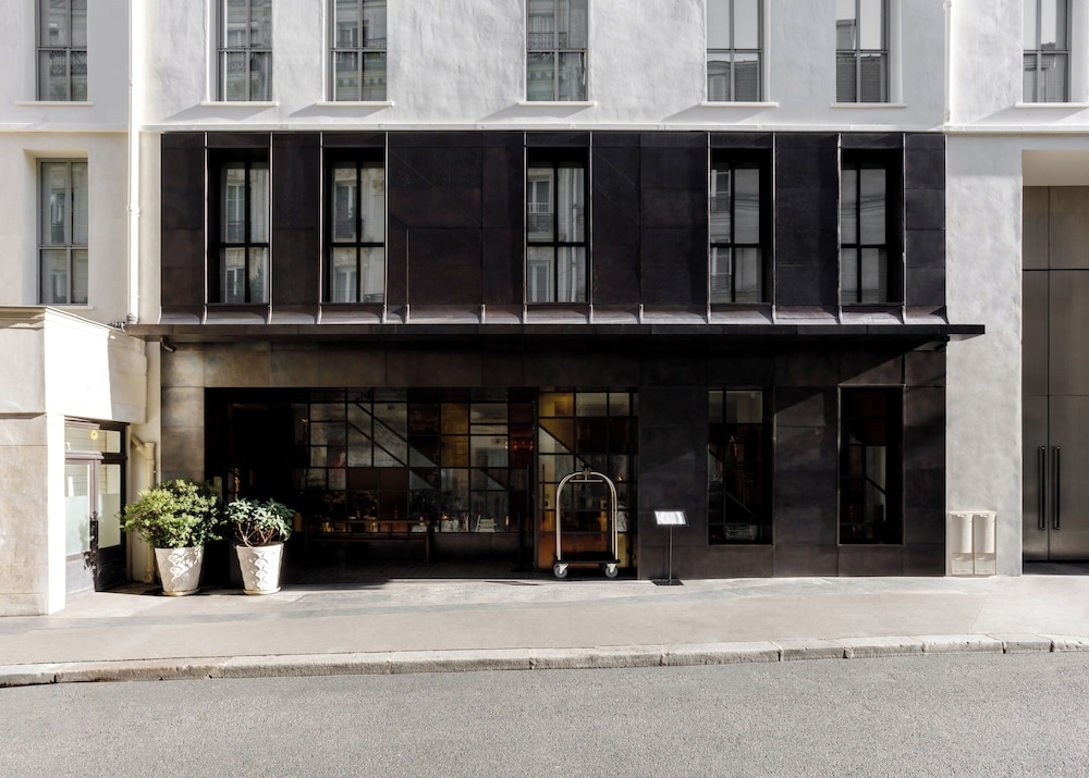 숙박 시설 정면