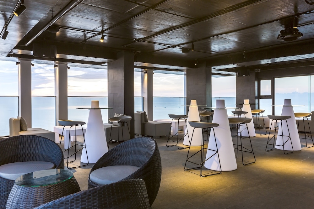 바(숙박 시설 내)