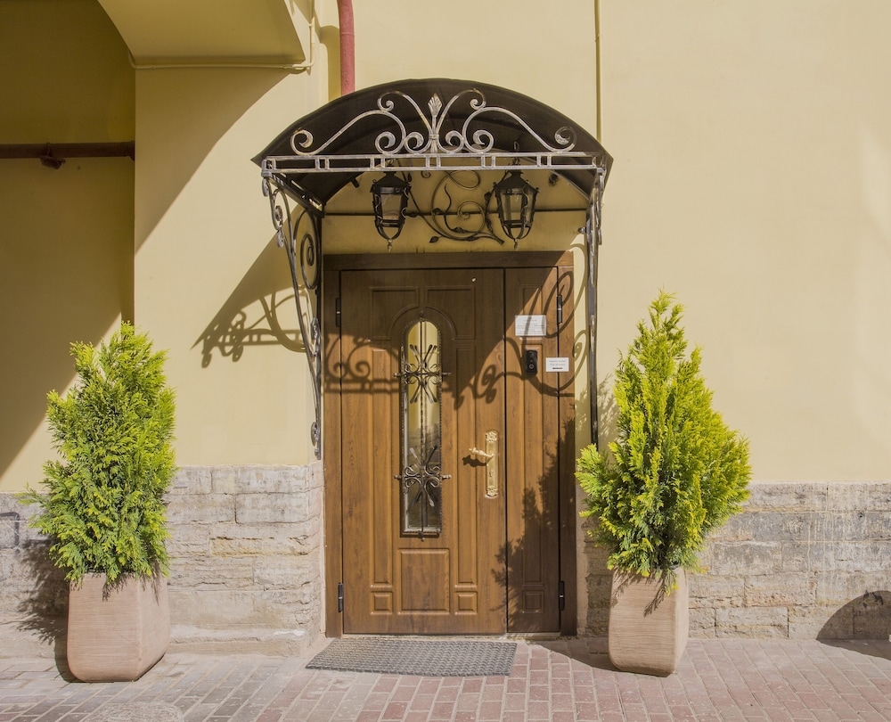 숙박 시설 입구