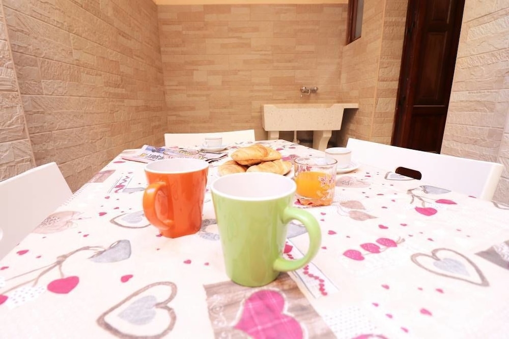 객실 내 식사 공간