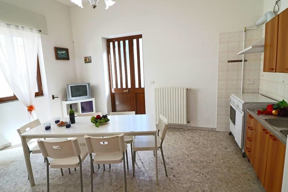 객실 내 식사 공간