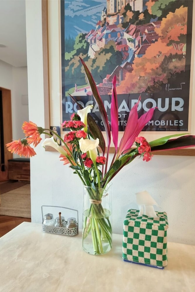 객실 내 식사 공간