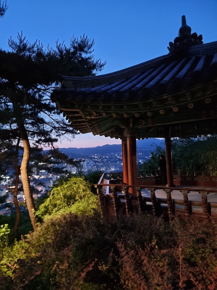 숙박 시설에서 보는 주변 전망