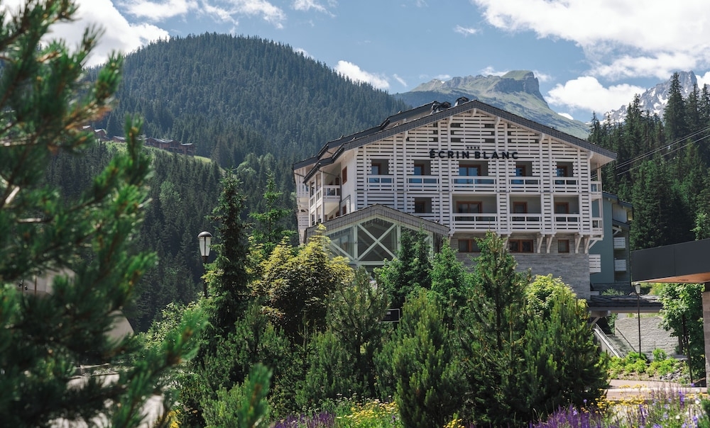 숙박 시설 정면