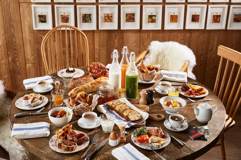 뷔페 아침 식사