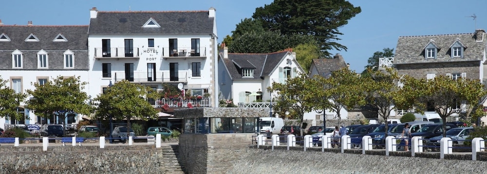 숙박 시설 정면