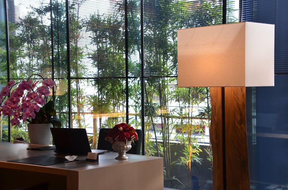 콘시어지 데스크