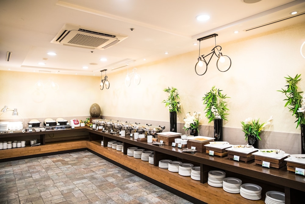 뷔페 아침 식사