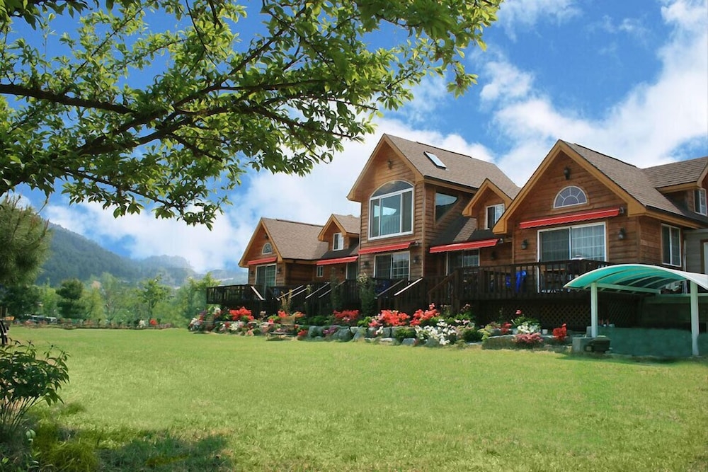 숙박 시설 정면