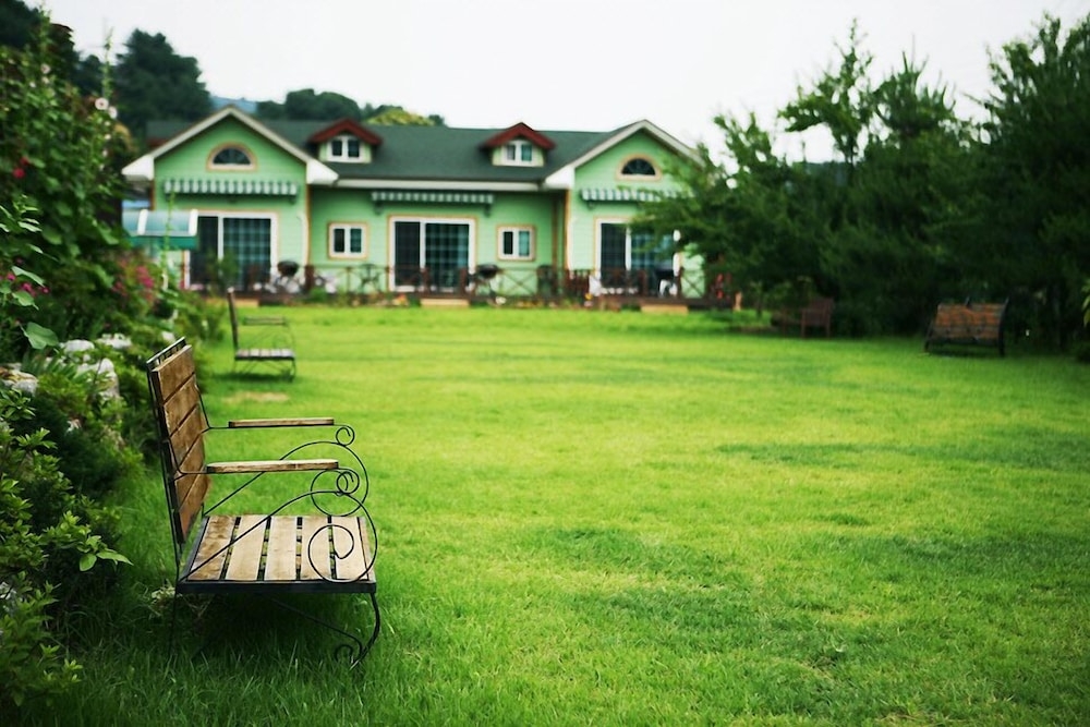 숙박 시설 구내