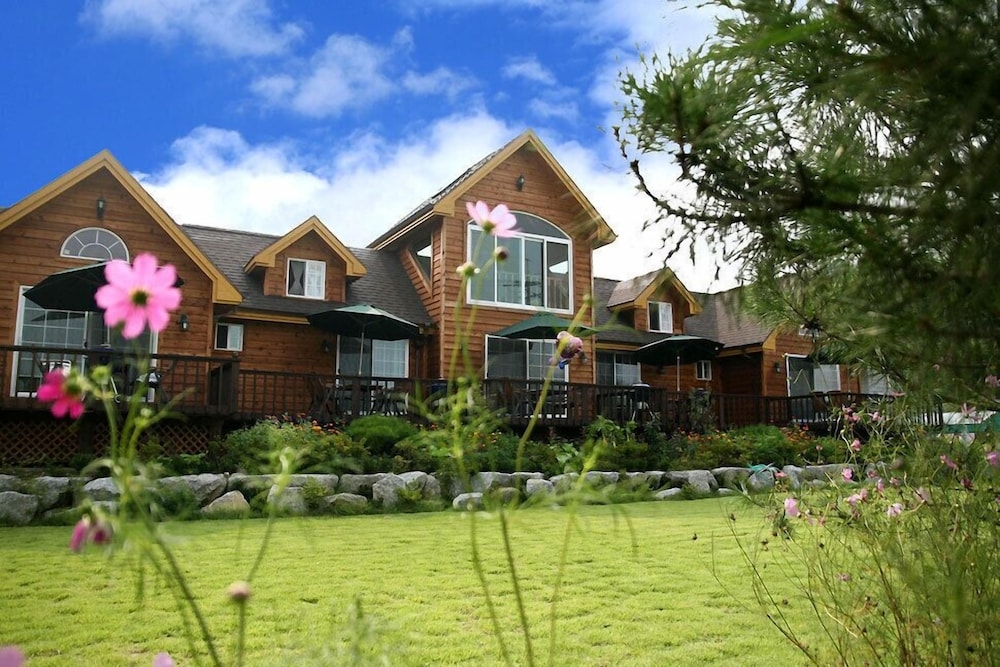 숙박 시설 정면