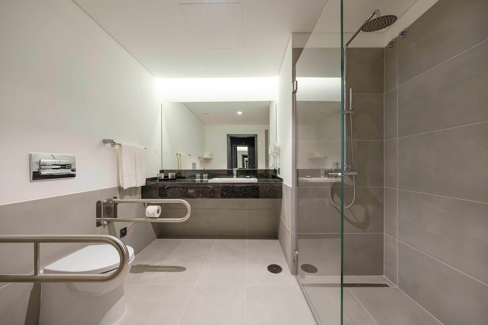 장애인 지원 욕실