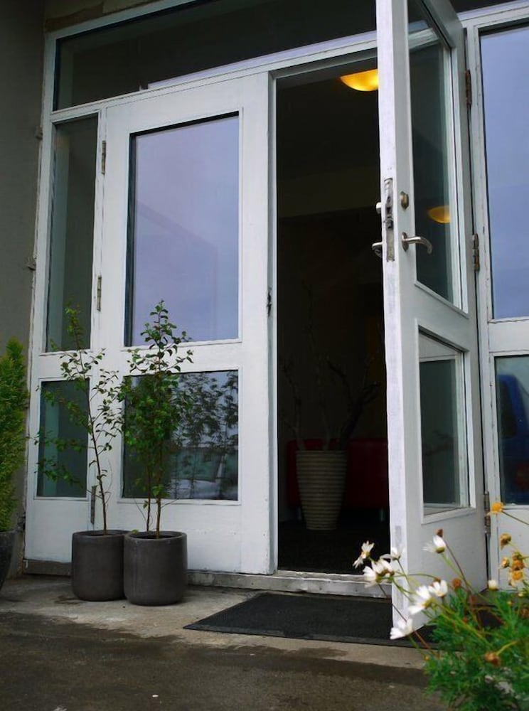 숙박 시설 입구