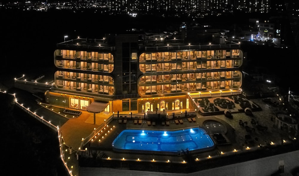 숙박 시설 정면