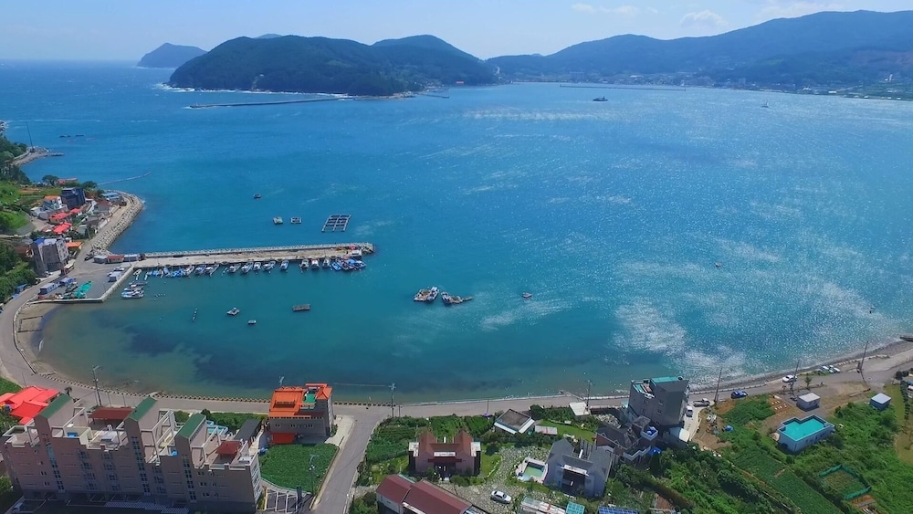 숙박 시설에서 보는 주변 전망