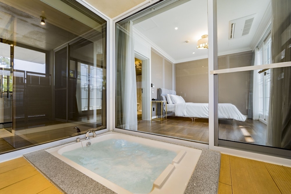 전용 스파 욕조