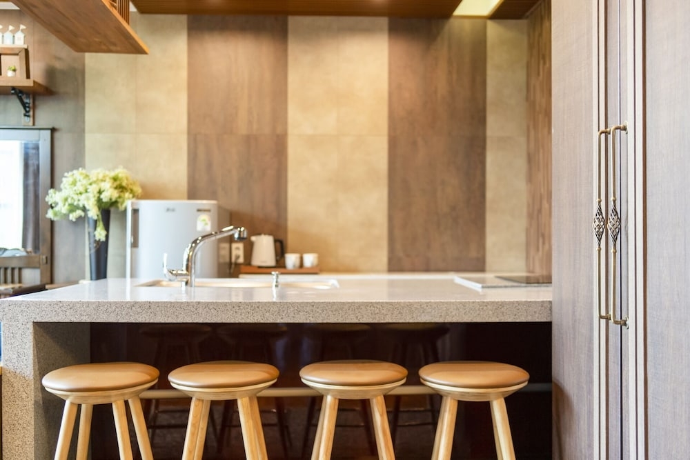 객실 내 식사 공간