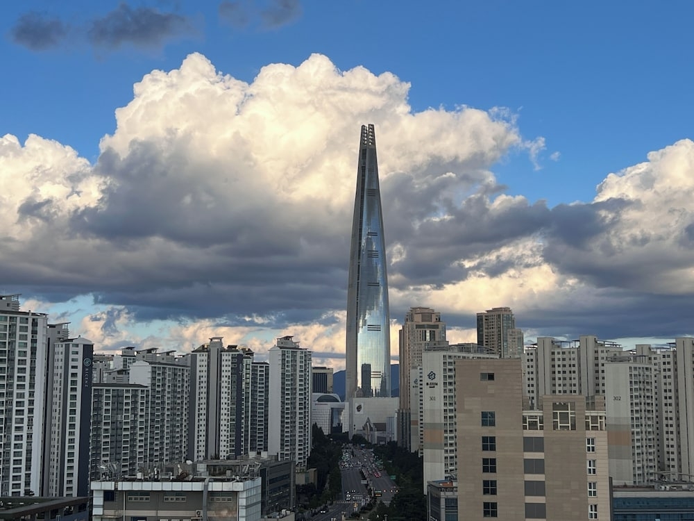 숙박 시설에서 보는 시내 전망