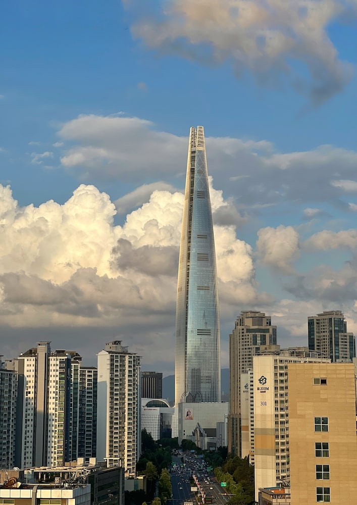 숙박 시설에서 보는 시내 전망