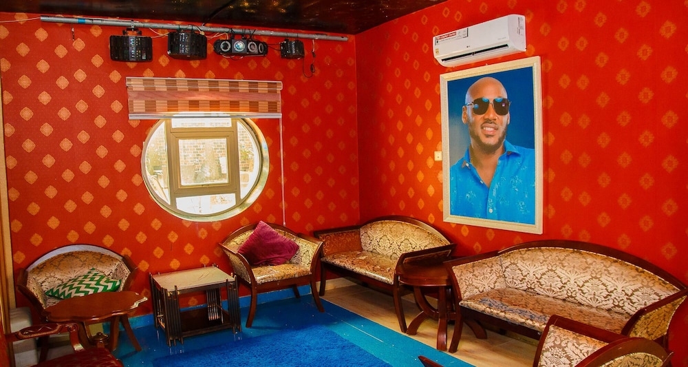 로비 좌석 공간