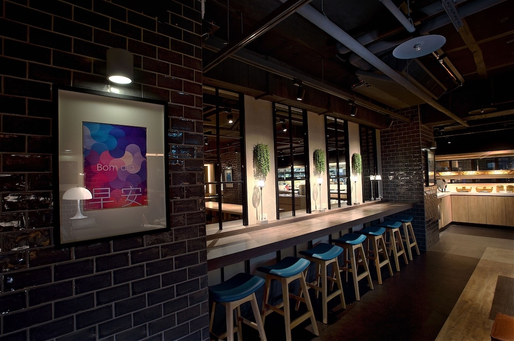 로비 좌석 공간