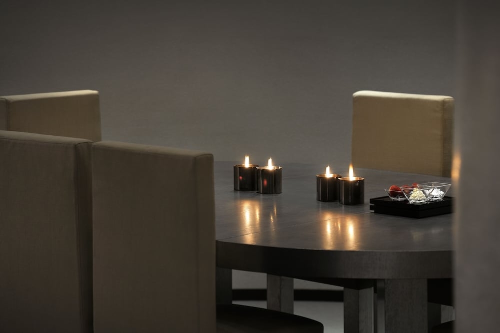 객실 내 식사 공간