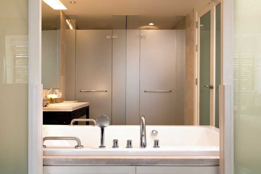 객실 내 식사 공간